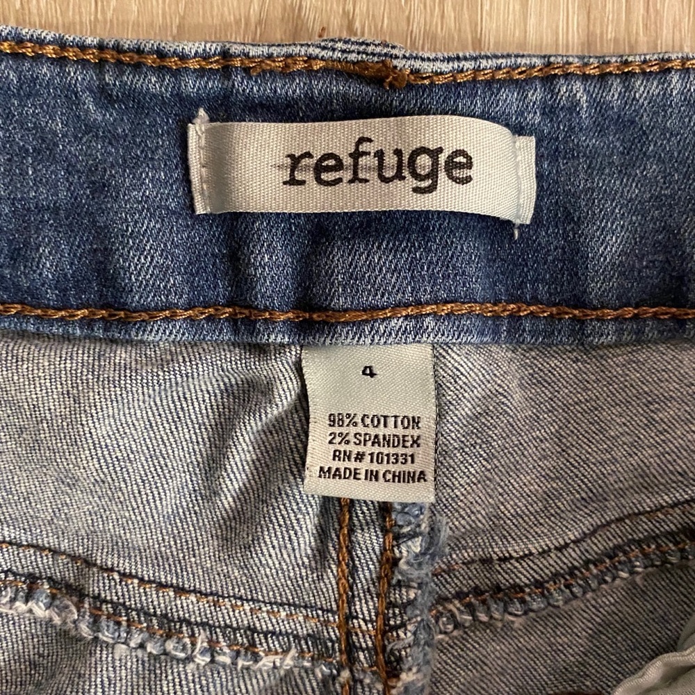Distressed Denim - Picture 4 of 5